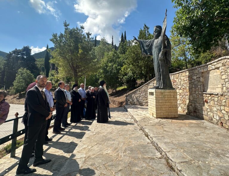 H επέτειος των 200 ετών από την Kοίμηση του Παλαιών Πατρών Γερμανού, στην Αγία Λαύρα ΦΩΤΟ 30 H επέτειος των 200 ετών από την Kοίμηση του Παλαιών Πατρών Γερμανού, στην Αγία Λαύρα ΦΩΤΟ