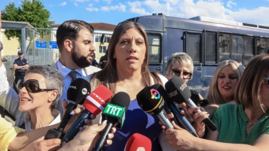 Κωνσταντοπούλου για την ΕΛΑΣ του Τσίπρα: Θέλει απύθμενο θράσος για να επανέρχεται 36 Κωνσταντοπούλου για την ΕΛΑΣ του Τσίπρα: Θέλει απύθμενο θράσος για να επανέρχεται