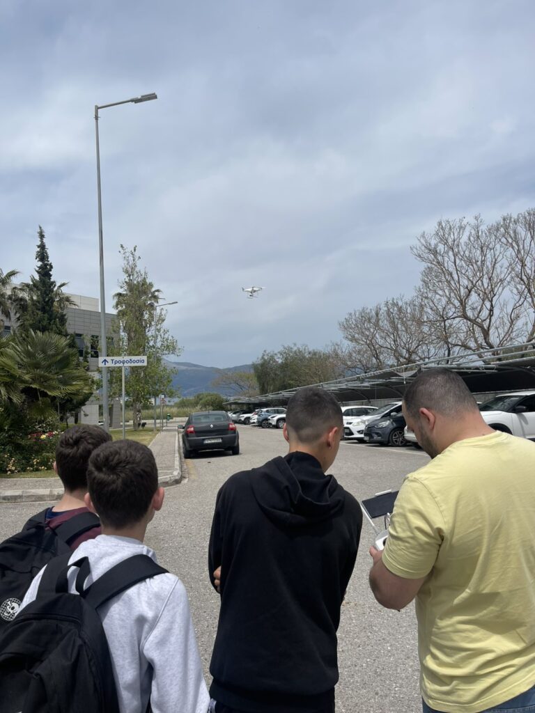 Εκπαιδευτική επίσκεψη του Γυμνασίου Κέρκυρας στο ΙΤΥΕ «Διόφαντος» την Τεχνητή Νοημοσύνη ΦΩΤΟ 32 Εκπαιδευτική επίσκεψη του Γυμνασίου Κέρκυρας στο ΙΤΥΕ «Διόφαντος» την Τεχνητή Νοημοσύνη ΦΩΤΟ