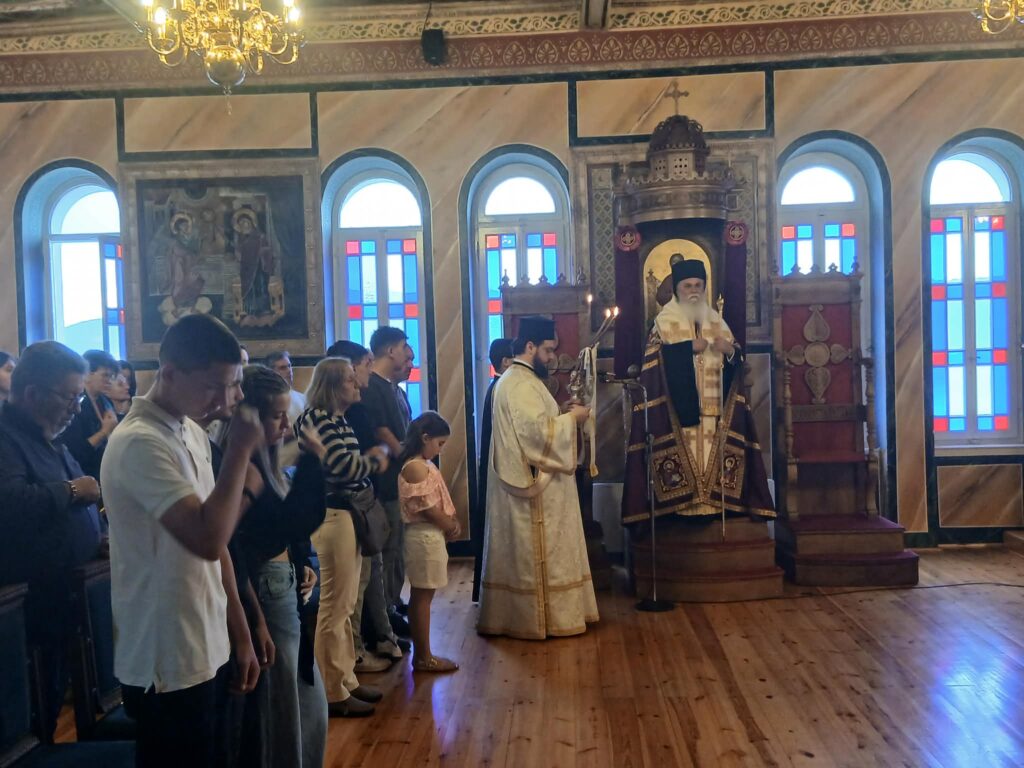 Ο Ιερώνυμος ευχήθηκε στους μαθητές επιτυχία στις εξετάσεις ΦΩΤΟ 32 Ο Ιερώνυμος ευχήθηκε στους μαθητές επιτυχία στις εξετάσεις ΦΩΤΟ
