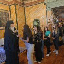 Ο Ιερώνυμος ευχήθηκε στους μαθητές επιτυχία στις εξετάσεις ΦΩΤΟ