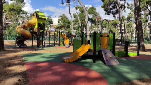 Πάτρα: Επικίνδυνη «κόχη» στην πιο δημοφιλή Παιδική χαρά της πόλης ΦΩΤΟ 36 Πάτρα: Επικίνδυνη «κόχη» στην πιο δημοφιλή Παιδική χαρά της πόλης ΦΩΤΟ