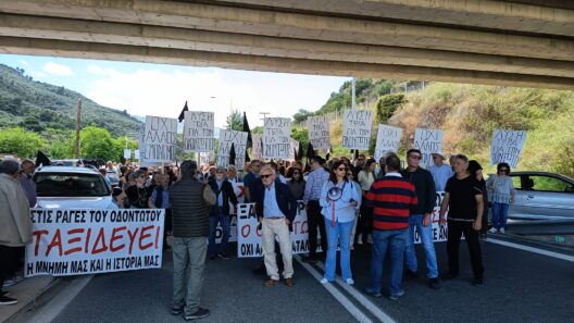 Αχαΐα: Εκλεισαν τον Κόμβο της Πούντας σε ένδειξη διαμαρτυρίας για το λουκέτο στον Οδοντωτό ΒΙΝΤΕΟ-ΝΕΕΣ ΦΩΤΟ 36 Αχαΐα: Εκλεισαν τον Κόμβο της Πούντας σε ένδειξη διαμαρτυρίας για το λουκέτο στον Οδοντωτό ΒΙΝΤΕΟ-ΝΕΕΣ ΦΩΤΟ