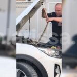 Λάρισα: Πυροσβέστες έβγαλαν φίδι ενάμιση μέτρου από μηχανή αυτοκινήτου ΒΙΝΤΕΟ