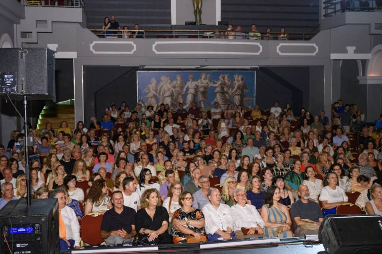 Βραδιά, αφιερωμένη στον συνθέτη Γιάννη Σπανό, στο«Royal» ΦΩΤΟ 35 Βραδιά, αφιερωμένη στον συνθέτη Γιάννη Σπανό, στο«Royal» ΦΩΤΟ