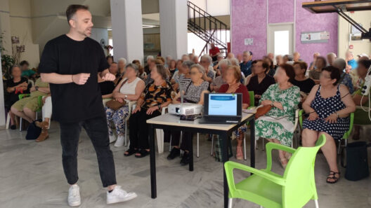 Hμερίδες για την προστασία των ηλικιωμένων από τις απάτες, στα ΚΑΠΗ της Πάτρας ΦΩΤΟ
