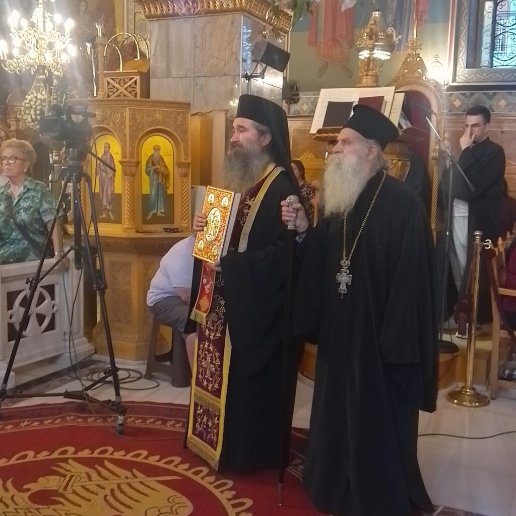 Εόρτασε η Ενορία Αγίας Τριάδος Πατρών ΦΩΤΟ 31 Εόρτασε η Ενορία Αγίας Τριάδος Πατρών ΦΩΤΟ