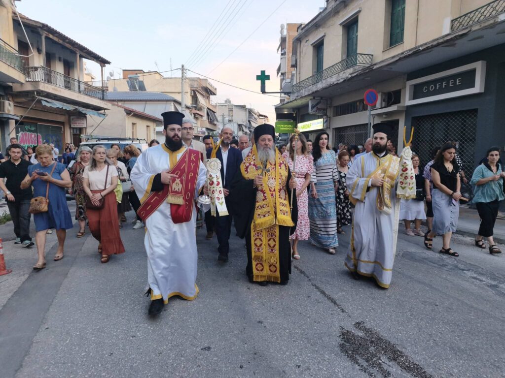 Εόρτασε η Ενορία Αγίας Τριάδος Πατρών ΦΩΤΟ 29 Εόρτασε η Ενορία Αγίας Τριάδος Πατρών ΦΩΤΟ