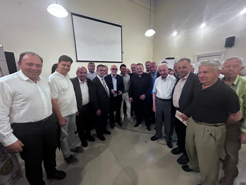 Παρουσιάστηκε το νέο βιβλίο του Νίκου Τζανάκου ΦΩΤΟ