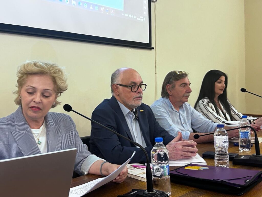Παρουσιάστηκε το νέο βιβλίο του Νίκου Τζανάκου ΦΩΤΟ