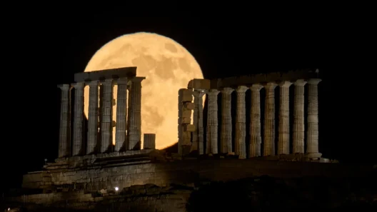 Η Σελήνη της φράουλας ανατέλλει απόψε 38 Σελήνη της φράουλας ανατέλλει από το απόστημα