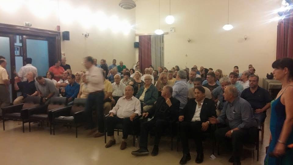 Πάτρα: Κριτική στον Εμπορικό για Πιερρακάκη - «Διαγωνισμός του καλύτερου χαμόγελου στην υποδοχή του υπουργού» 30 Πάτρα: Κριτική στον Εμπορικό για Πιερρακάκη - «Διαγωνισμός του καλύτερου χαμόγελου στην υποδοχή του υπουργού»