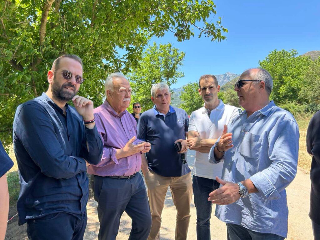 Καλάβρυτα: Αυτοψία Φαρμάκη σε οδικά έργα και αντιπλημμυρικά ΦΩΤΟ 31 Καλάβρυτα: Αυτοψία Φαρμάκη σε οδικά έργα και αντιπλημμυρικά ΦΩΤΟ