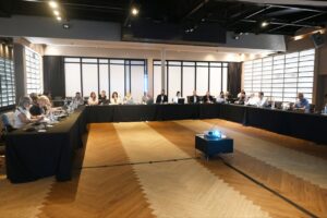 Αχαΐα: Ανοίγει ο δρόμος για την περιφερειακή ανάπτυξη, ξεκίνησαν οι συναντήσεις Φαρμάκη με ΟΟΣΑ για την στρατηγική μετά το 2027