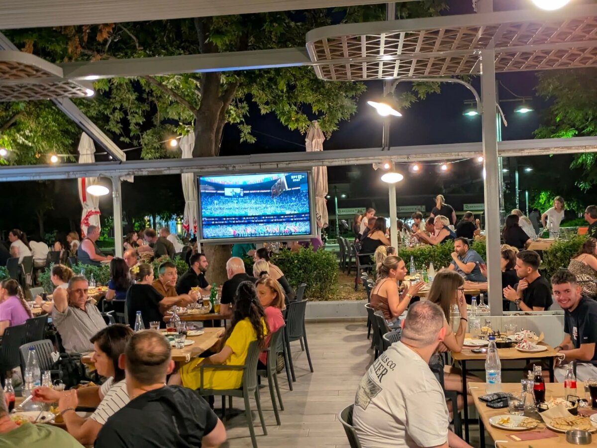 Πάτρα: Το Μουντιάλ δεν «βγάζει» τον κόσμο από το σπίτι – Συγκρατημένη η κίνηση στην Εστίαση