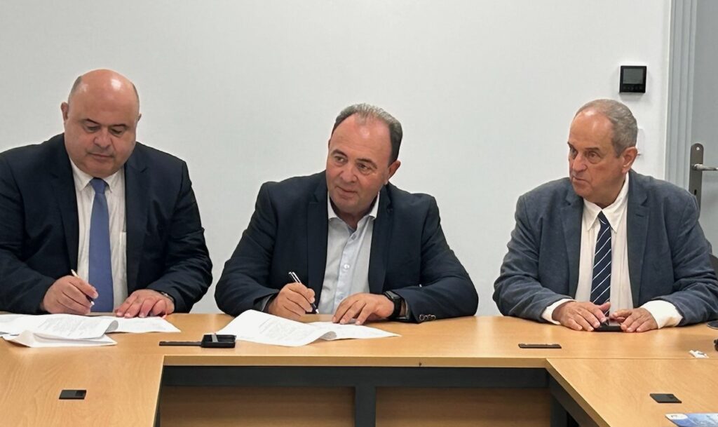 Aχαΐα: Ψηφιακή αναβάθμιση της δακοκτονίας με υπογραφή συνεργασίας ΠΔΕ-ΕΛΓΟ ΔΗΜΗΤΡΑ, στην Πάτρα ΦΩΤΟ 29 Aχαΐα: Ψηφιακή αναβάθμιση της δακοκτονίας με υπογραφή συνεργασίας ΠΔΕ-ΕΛΓΟ ΔΗΜΗΤΡΑ, στην Πάτρα ΦΩΤΟ