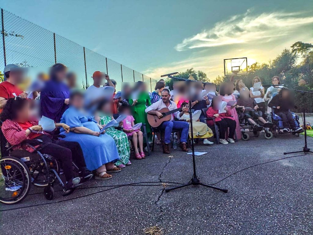 Η καλοκαιρινή γιορτή του ΚΔΑΠΑμεΑ Άμπετ Χασμάν ΦΩΤΟ 30 Η καλοκαιρινή γιορτή του ΚΔΑΠΑμεΑ Άμπετ Χασμάν ΦΩΤΟ