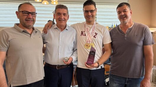 Τον πρωταθλητή κολύμβησης, Νάσο Τσάμη υποδεχθηκε ο δήμαρχος Γρ. Αλεξόπουλος ΦΩΤΟ 41 Τον πρωταθλητή κολύμβησης, Νάσο Τσάμη υποδεχθηκε ο δήμαρχος Γρ. Αλεξόπουλος ΦΩΤΟ