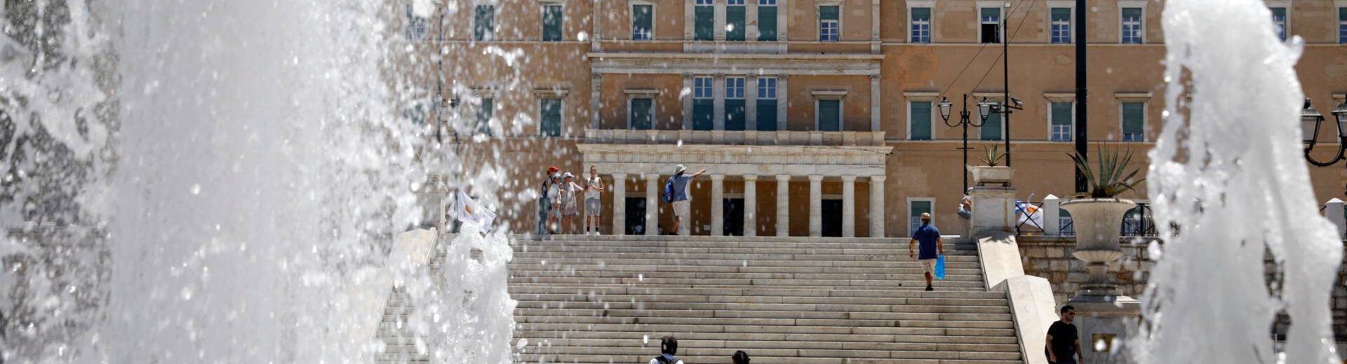 Ελλάδα: Πέντε φορές περισσότεροι και επτά μεγαλύτεροι οι Καύσωνες
