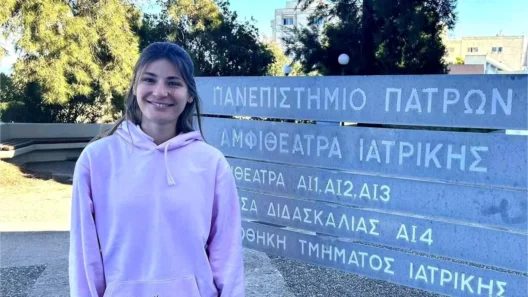 Πάτρα: Αγγλόφωνη Ιατρική και πρόταση - μαμούθ από την Ινδία στο ΑΕΙ της πόλης - Ο πρύτανης Χρ. Μπούρας με σχέδιο εξωστρέφειας 36 Πάτρα: Αγγλόφωνη Ιατρική και πρόταση - μαμούθ από την Ινδία στο ΑΕΙ της πόλης - Ο πρύτανης Χρ. Μπούρας με σχέδιο εξωστρέφειας