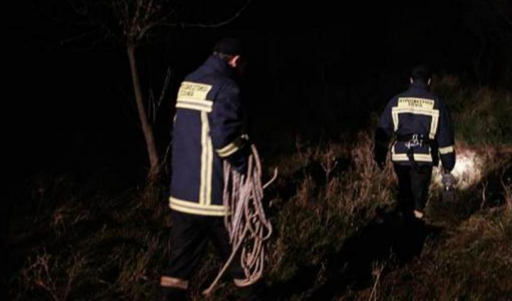 Άνδρας σε δύσβατη περιόχη