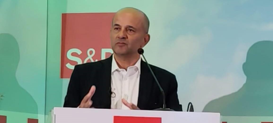 Η κυβέρνηση δεν μπορεί να τηρηθεί ότα τα δικατά της χρόνια