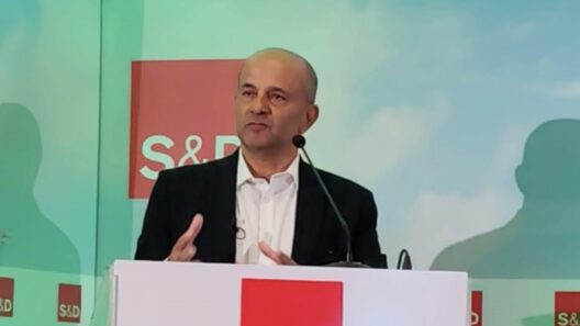 «Η Κυβέρνηση δεν μπορεί να τηρήσει ούτε τα δικά της χρονοδιαγράμματα» 36 Η κυβέρνηση δεν μπορεί να τηρηθεί ότα τα δικατά της χρόνια