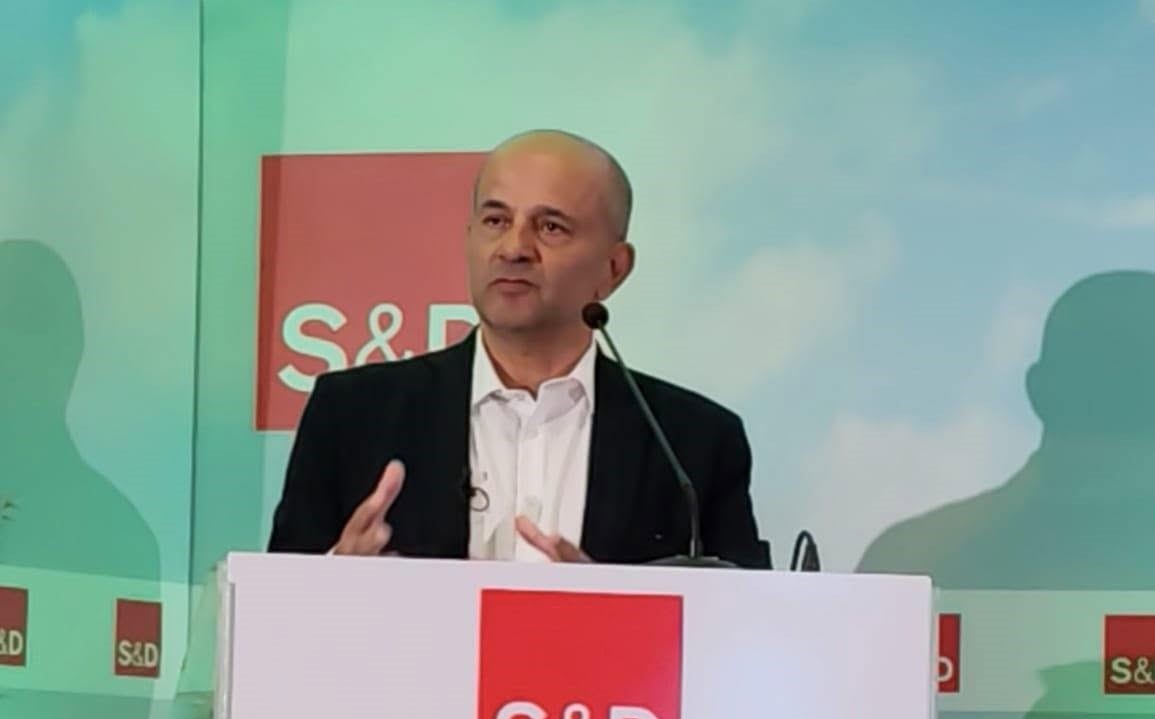 «Η Κυβέρνηση δεν μπορεί να τηρήσει ούτε τα δικά της χρονοδιαγράμματα» 4 Η κυβέρνηση δεν μπορεί να τηρηθεί ότα τα δικατά της χρόνια