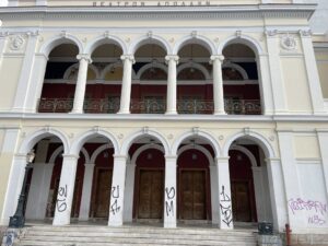 Πάτρα: Η καταγγελία για βανδαλισμούς στον «Απόλλωνα» και το ...«ναι, κύριε, ερχόμαστε» της άφαντης Αστυνομίας ΦΩΤΟ