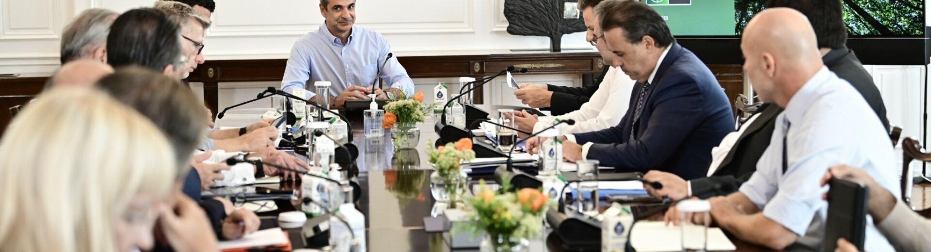 Μαξίμου: Σύσκεψη για μειώσεις τιμών στα ράφια από Σεπτέμβριο
