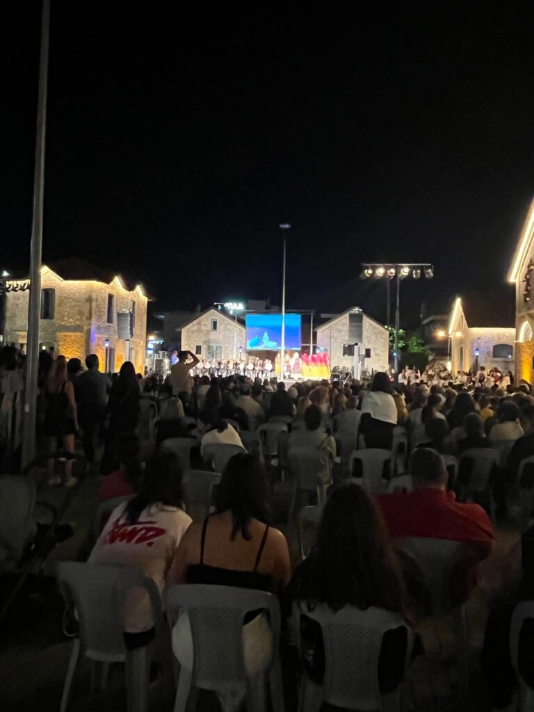 Η παράσταση «Εγώ η θάλασσα» με διαδρομές των Ρωμιών, στα Παλαιά Σφαγεία 29 Η παράσταση «Εγώ η θάλασσα» με διαδρομές των Ρωμιών, στα Παλαιά Σφαγεία