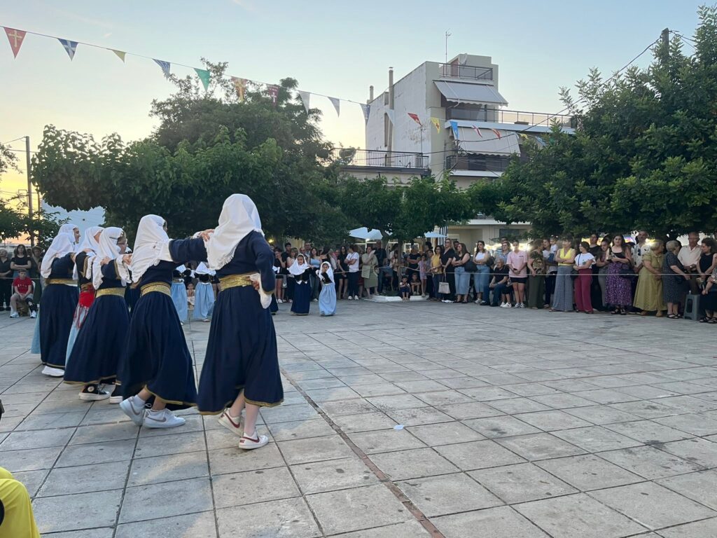 Γιόρτασε η Αγία Τριάδα Ζαρουχλεΐκων Πατρών ΦΩΤΟ 32 Γιόρτασε η Αγία Τριάδα Ζαρουχλεΐκων Πατρών ΦΩΤΟ