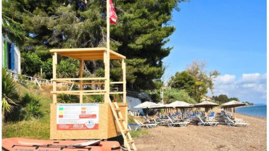Αλισσός: Ανετη και ασφαλής η παραλία, με Ναυαγοσωστικό πύργο ΦΩΤΟ 36 Αλισσός: Ανετη και ασφαλής η παραλία, με Ναυαγοσωστικό πύργο ΦΩΤΟ