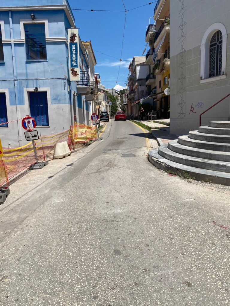 Πάτρα: Παγίδα για οδηγούς μπροστά σε εκκλησία - Σπάνε ζάντες και λάστιχα ΦΩΤΟ 29 Πάτρα: Παγίδα για οδηγούς μπροστά σε εκκλησία - Σπάνε ζάντες και λάστιχα ΦΩΤΟ