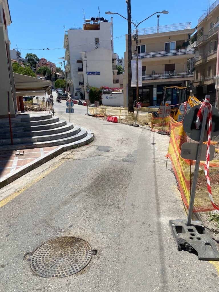 Πάτρα: Παγίδα για οδηγούς μπροστά σε εκκλησία - Σπάνε ζάντες και λάστιχα ΦΩΤΟ 30 Πάτρα: Παγίδα για οδηγούς μπροστά σε εκκλησία - Σπάνε ζάντες και λάστιχα ΦΩΤΟ
