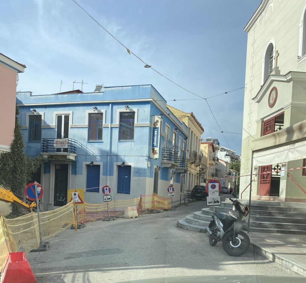 Πάτρα: Παγίδα για οδηγούς μπροστά σε εκκλησία - Σπάνε ζάντες και λάστιχα ΦΩΤΟ 31 Πάτρα: Παγίδα για οδηγούς μπροστά σε εκκλησία - Σπάνε ζάντες και λάστιχα ΦΩΤΟ