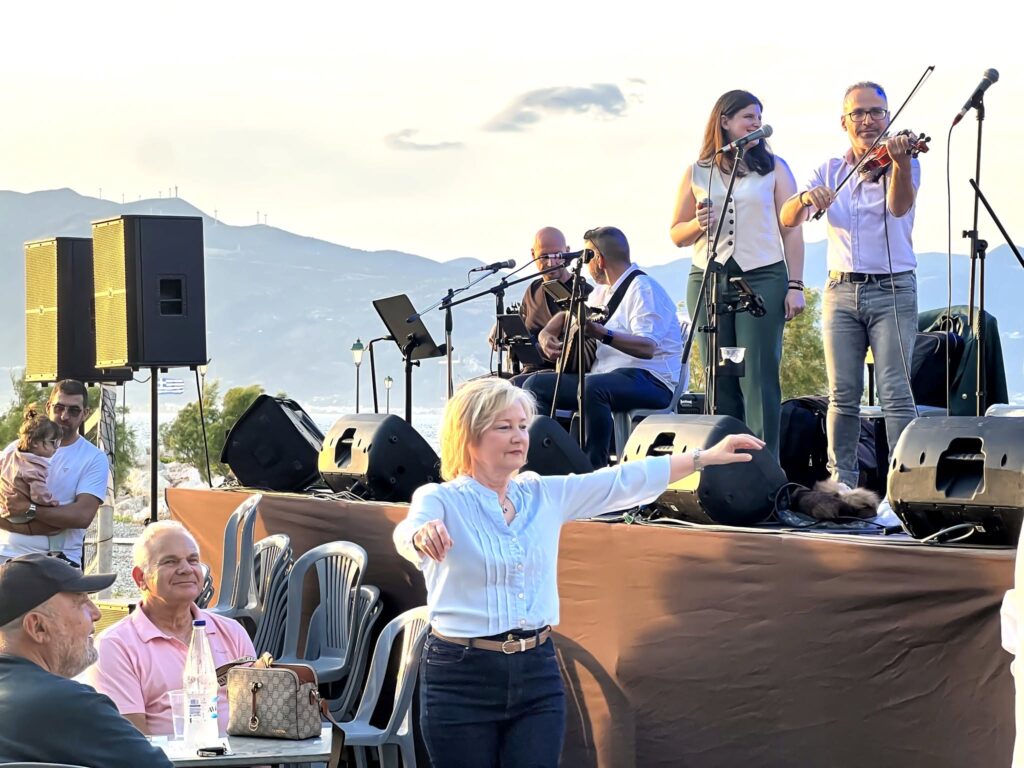 Ικαριώτικο γλέντι από τον Πολιτιστικό Σύλλογο Αραχωβιτίκων ΦΩΤΟ 34 Ικαριώτικο γλέντι από τον Πολιτιστικό Σύλλογο Αραχωβιτίκων ΦΩΤΟ