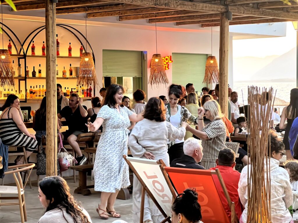 Ικαριώτικο γλέντι από τον Πολιτιστικό Σύλλογο Αραχωβιτίκων ΦΩΤΟ 38 Ικαριώτικο γλέντι από τον Πολιτιστικό Σύλλογο Αραχωβιτίκων ΦΩΤΟ