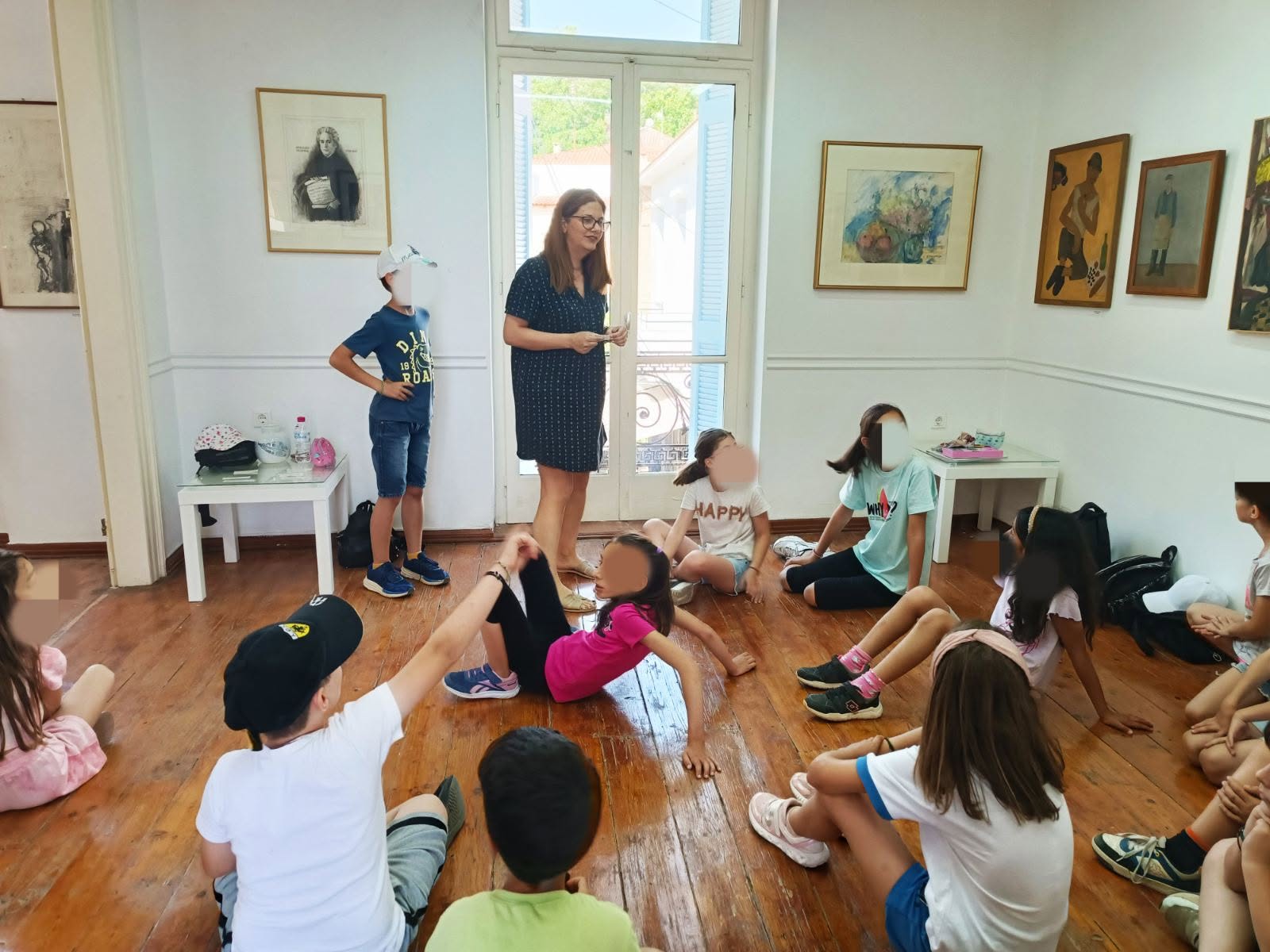 Επίσκεψη του 1ου Δημοτικού Ακράτας στην Πινακοθήκη «Ζωή Ψαρρού» ΦΩΤΟ 34 Επίσκεψη του 1ου Δημοτικού Ακράτας στην Πινακοθήκη «Ζωή Ψαρρού» ΦΩΤΟ