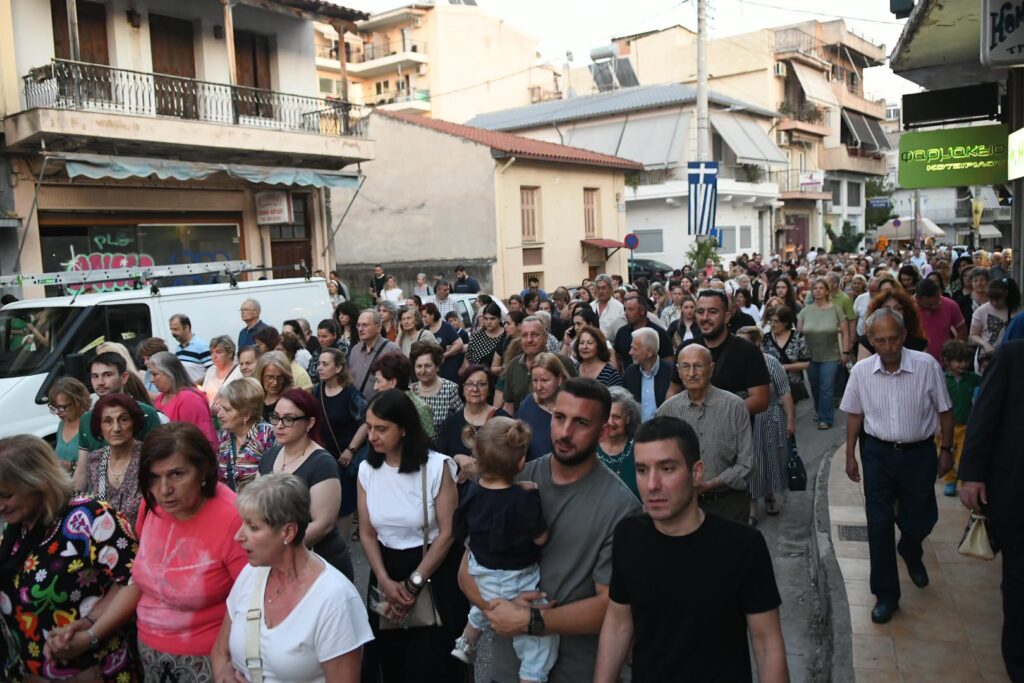 Στις θρησκευτικές εκδηλώσεις του Αγίου Πνεύματος, στελέχη της δημοτικής αρχής ΦΩΤΟ; 33 Στις θρησκευτικές εκδηλώσεις του Αγίου Πνεύματος, στελέχη της δημοτικής αρχής ΦΩΤΟ;