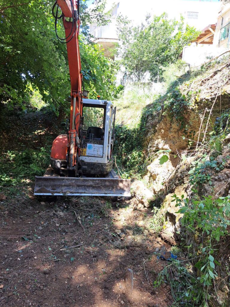 Πάτρα: Αντιπλημμυρική και αντιπυρική θωράκιση στην Αρόη ΦΩΤΟ 29 Πάτρα: Αντιπλημμυρική και αντιπυρική θωράκιση στην Αρόη ΦΩΤΟ