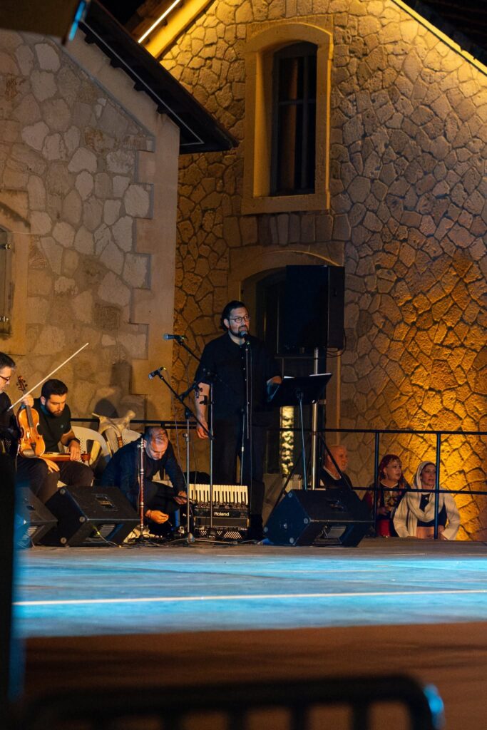 Μουσικοχορευτική παράσταση από τις «Ροές, Χορός Δράσεις Πολιτισμού» στα Παλαιά Σφαγεία Πάτρας ΦΩΤΟ 30 Μουσικοχορευτική παράσταση από τις «Ροές, Χορός Δράσεις Πολιτισμού» στα Παλαιά Σφαγεία Πάτρας ΦΩΤΟ