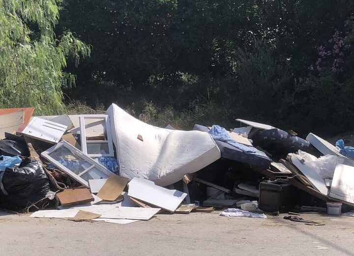 Εγλυκάδα: Μόνιμος «σκουπιδότοπος», με ποντίκια, η συνοικία της Πάτρας