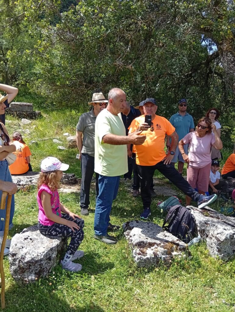 Η πρώτη ξενάγηση στους Αρχαίους Λουσούς Καλαβρύτων, από τον Σύλλογο ΦΩΤΟ 31 Η πρώτη ξενάγηση στους Αρχαίους Λουσούς Καλαβρύτων, από τον Σύλλογο ΦΩΤΟ