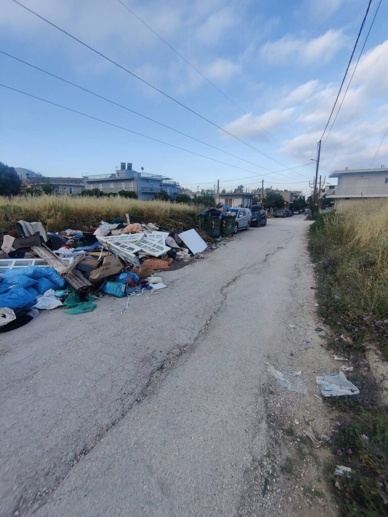Πάτρα: Περιβαλλοντικό «σκάνδαλο» με ανεξέλεγκτες χωματερές μπαζών και κάμερες να τις καταγράφουν ΦΩΤΟ 30 Πάτρα: Περιβαλλοντικό «σκάνδαλο» με ανεξέλεγκτες χωματερές μπαζών και κάμερες να τις καταγράφουν ΦΩΤΟ