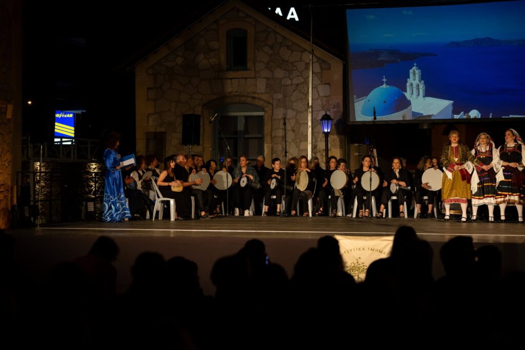 Μουσικοχορευτική παράσταση από τις «Ροές, Χορός Δράσεις Πολιτισμού» στα Παλαιά Σφαγεία Πάτρας ΦΩΤΟ 38 Μουσικοχορευτική παράσταση από τις «Ροές, Χορός Δράσεις Πολιτισμού» στα Παλαιά Σφαγεία Πάτρας ΦΩΤΟ