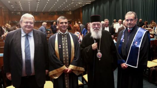Τελετή αναγόρευσης του Παύλου Τσίμα σε επ. Διδάκτορα του Ελληνικού Ανοιχτού Πανεπιστημίου 40 Τελετή αναγόρευσης του Παύλου Τσίμα σε επ. Διδάκτορα του Ελληνικού Ανοιχτού Πανεπιστημίου
