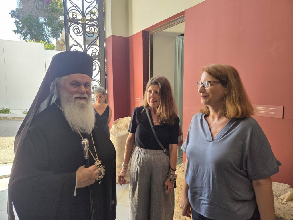Ο Μητροπολίτης Ιερώνυμος στις εκθέσεις του Μουσείου Αιγίου «Αιγιαλείας περιήγησις» ΦΩΤΟ 32 Ο Μητροπολίτης Ιερώνυμος στις εκθέσεις του Μουσείου Αιγίου «Αιγιαλείας περιήγησις» ΦΩΤΟ