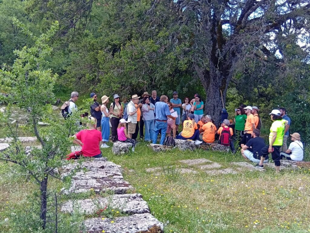 Η πρώτη ξενάγηση στους Αρχαίους Λουσούς Καλαβρύτων, από τον Σύλλογο ΦΩΤΟ