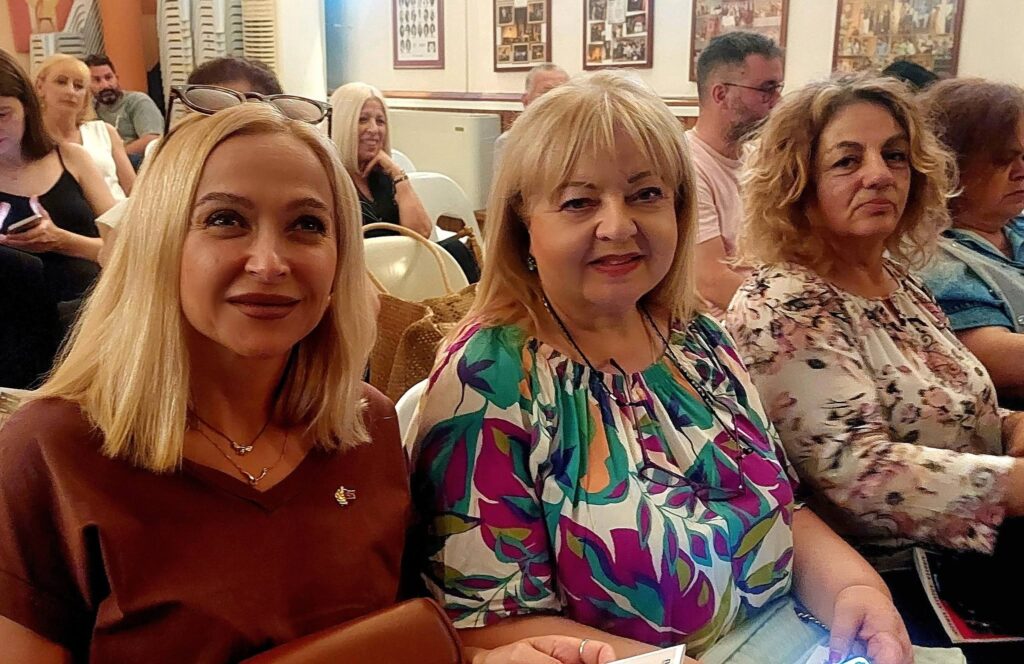 Τελαυταία παράσταση για την ξεκαρδιστική κωμωδία του Συλλόγου Καμαρών ΦΩΤΟ 31 Τελαυταία παράσταση για την ξεκαρδιστική κωμωδία του Συλλόγου Καμαρών ΦΩΤΟ